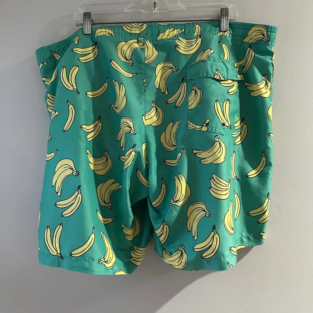 Tipsy Elves make splash